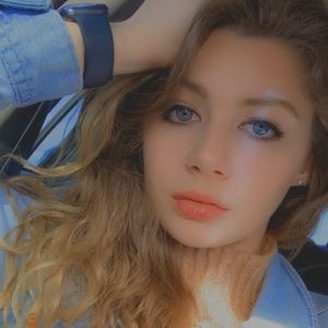 Meet your Posher, Naomi